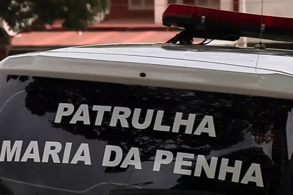 Blitz educativa 'Patrulha Maria da Penha' é realizada no Centro de Macapá