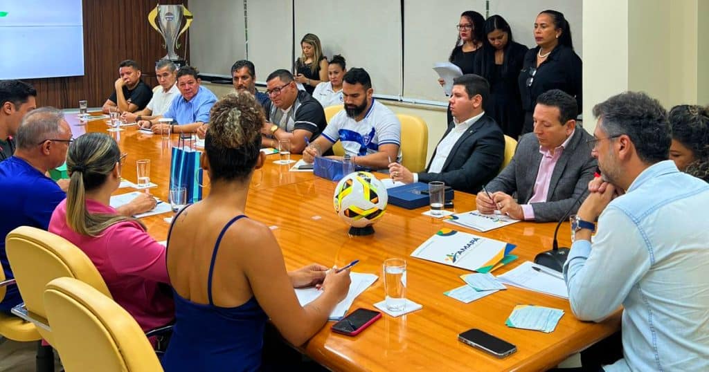 Governador Clécio recebe presidentes de clubes e sinaliza apoio para o 'Amapazão 2023'