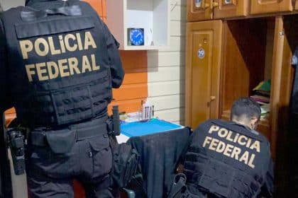 Homem preso pela Polícia Federal armazenava fotos e vídeos de abuso sexual infantil no celular