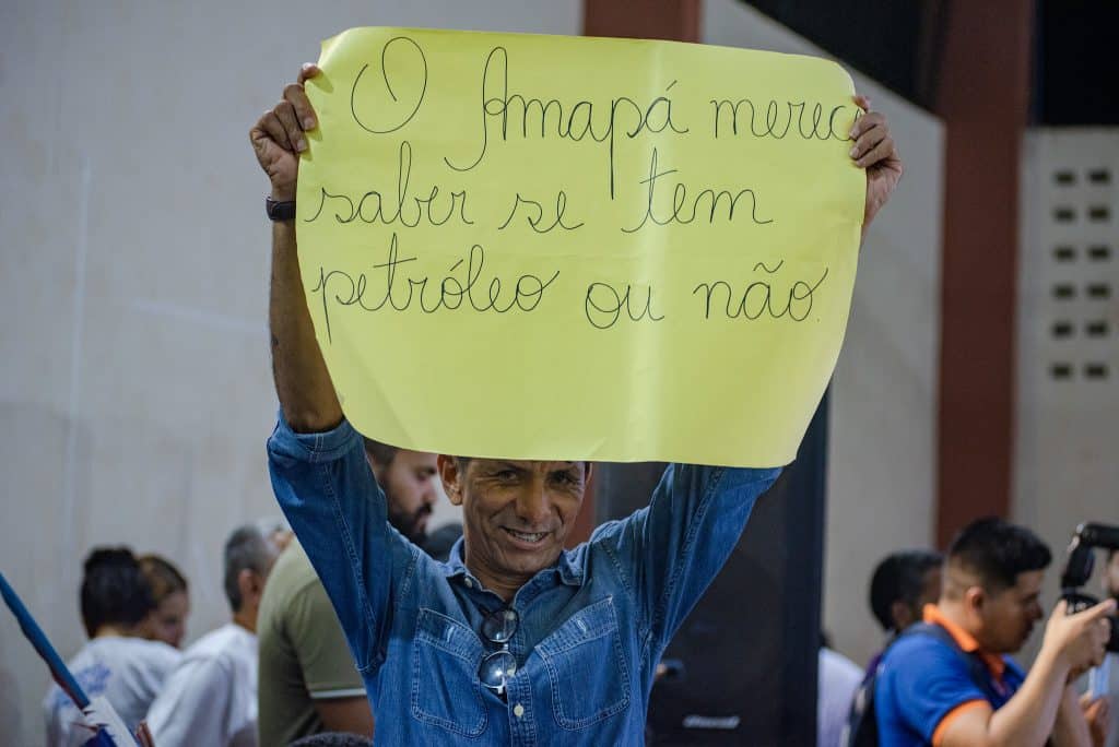 Deputado Roberto debate em Brasília soluções para exploração de petróleo no Amapá