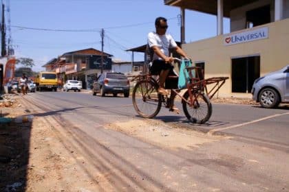 CSA Equatorial abre buraco para ligação de água na Rua Setentrional e não fecha, denunciam moradores