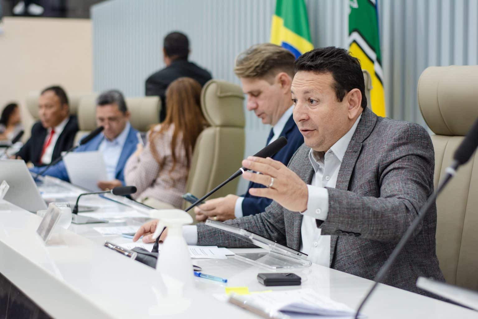 Deputado que propôs CPI contra Equatorial vai à Brasília buscar apoio para barrar aumento de 44,4% na tarifa de energia do Amapá
