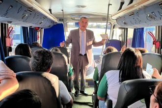 Gabinete itinerante de Júnior Favacho ouve demandas de moradores em Porto Grande