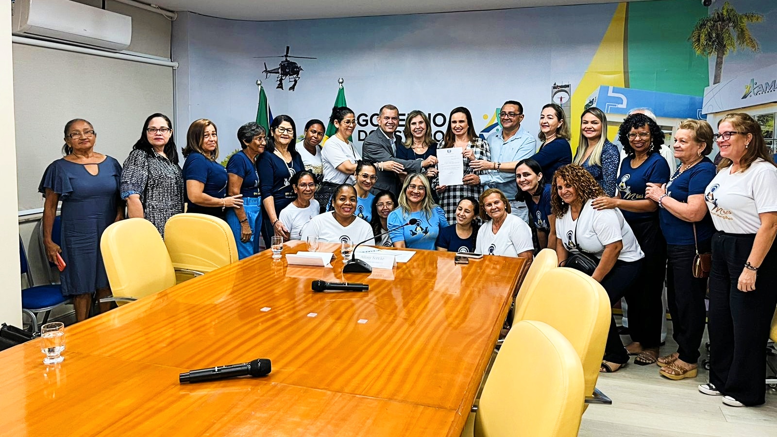 Dia das "Mães que Oram pelos Filhos": Projeto de Júnior Favacho é aprovado e sancionado no Amapá