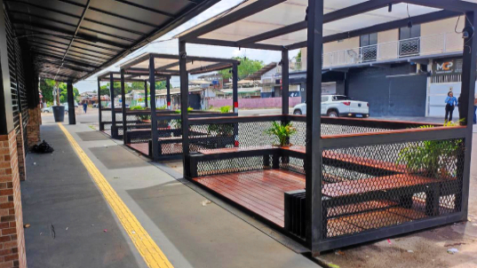MP exige desobstrução de estacionamento público ocupado sem autorização por restaurante, em Macapá