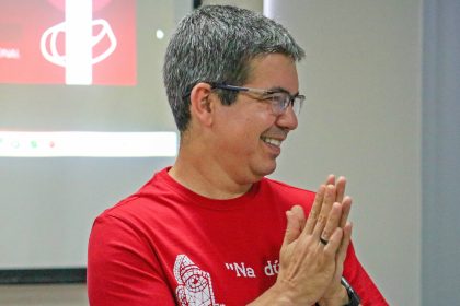 Senador Randolfe garante recursos para o pagamento do 13º do Amapá Jovem nesta sexta-feira (22)