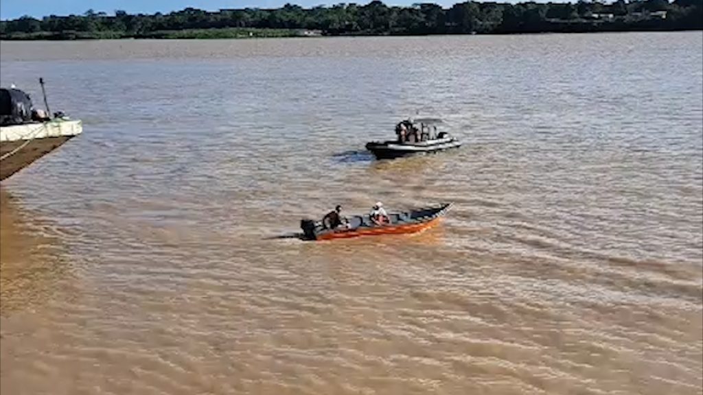 Após 4 dias de buscas, corpo de operador de empilhadeira que caiu no rio Amazonas é encontrado