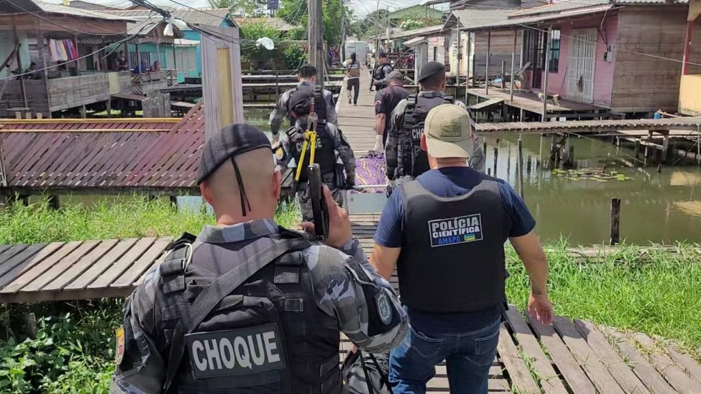 Acusado de assalto é morto durante cumprimento de mandados de prisão, em Macapá