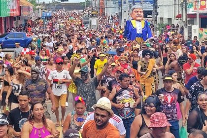 "A Banda" celebra os 80 anos do Território do Amapá e tem protesto contra governador Clécio