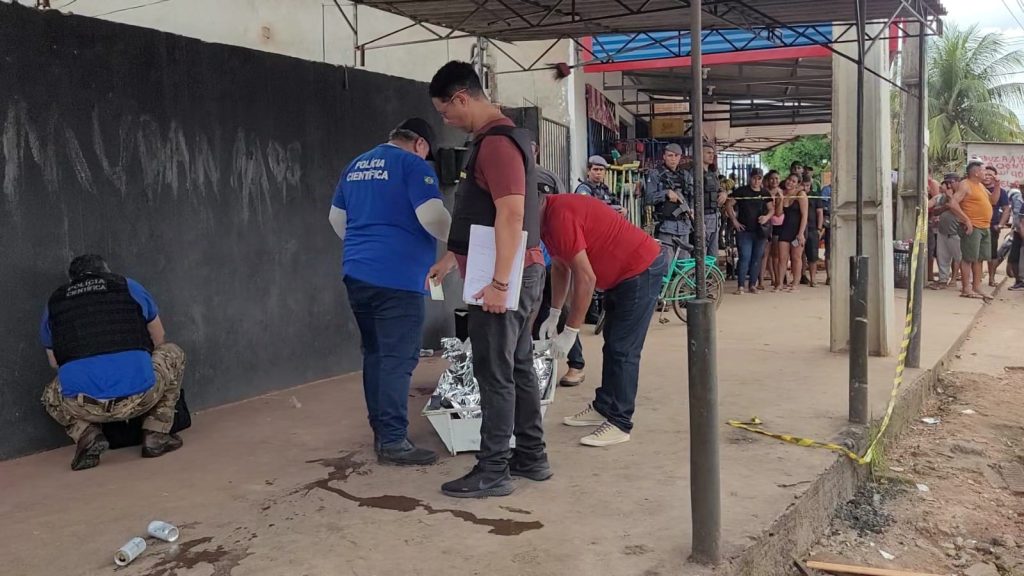Jovem é assassinado a tiros por companheiro de bebida próximo ao terminal de ônibus do Marabaixo