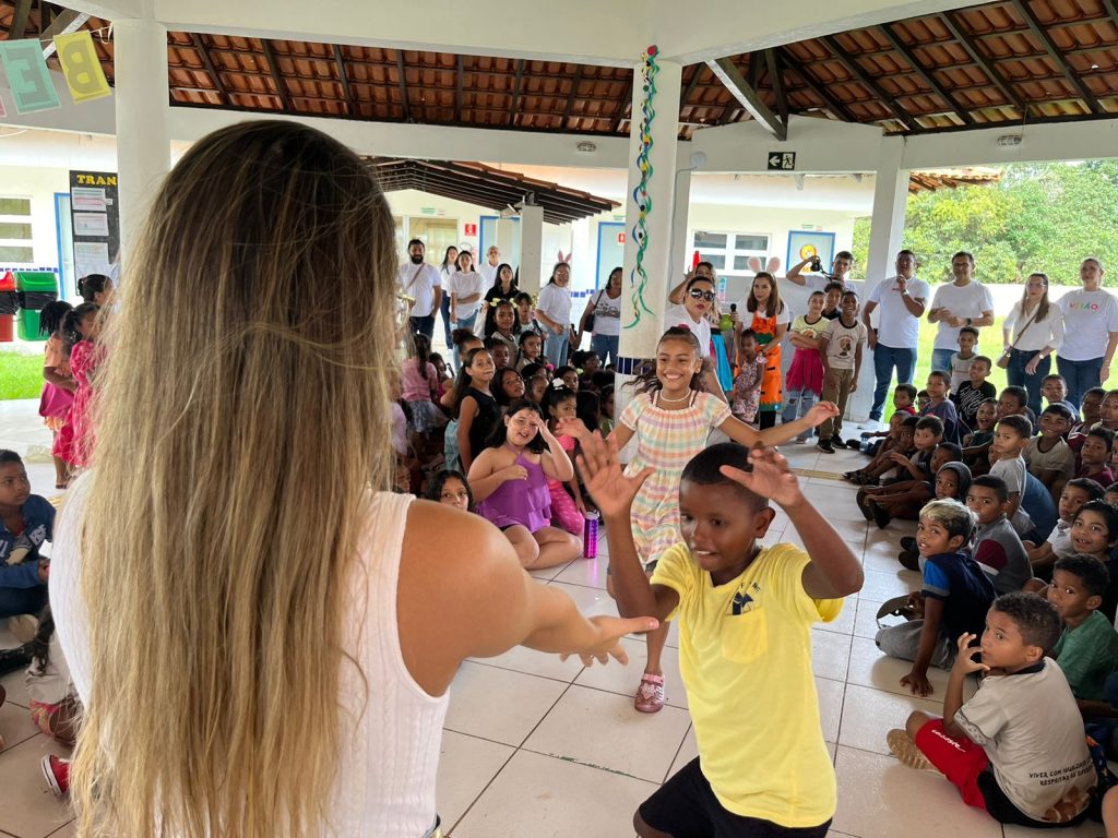 Ação Social de Páscoa de Júnior Favacho leva alegria e solidariedade para crianças do Curiaú