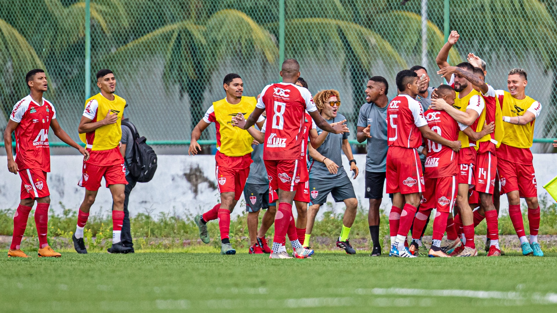 Cristal vence Baré em duelo emocionante e fica a um passo da final da Série B do Amapazão