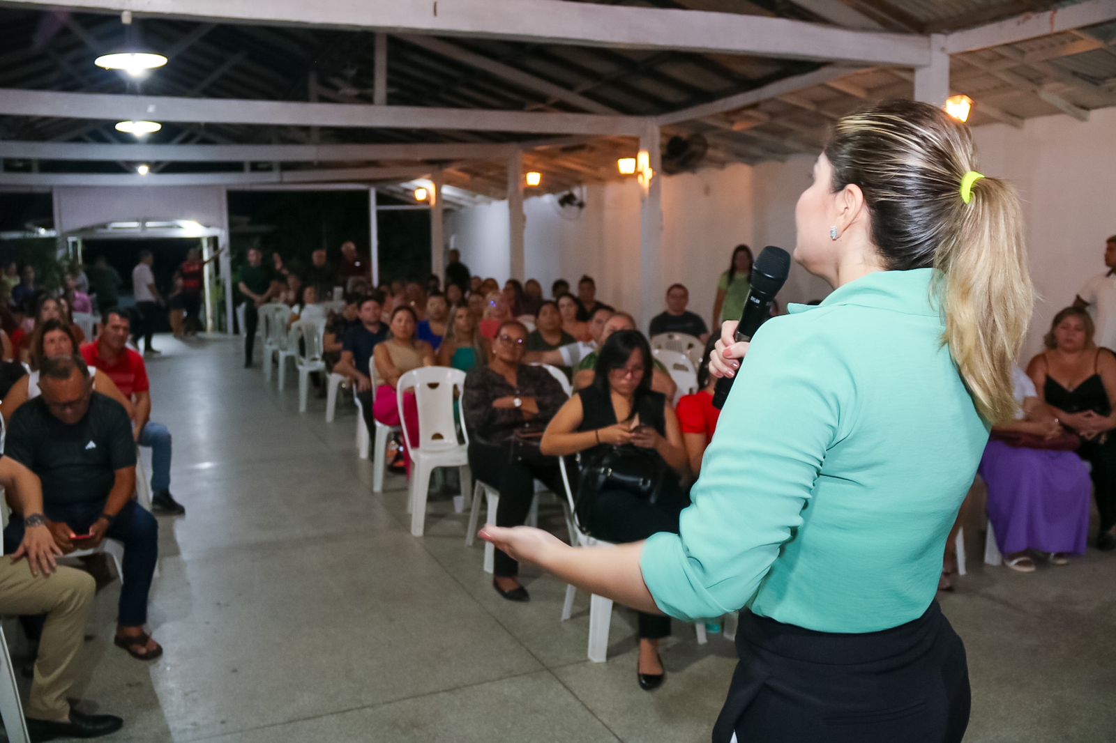 Aline Gurgel se reúne com apoiadores em Macapá antes da convenção