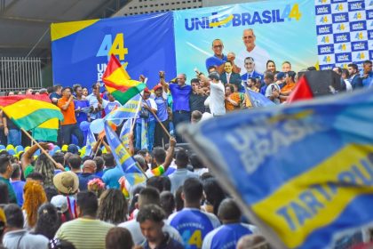 Lançamento de pré-candidatura de Bruno Mineiro reúne centenas de pessoas em Tartarugalzinho