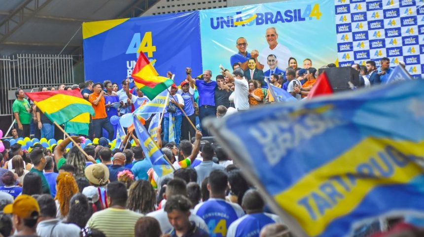 Lançamento de pré-candidatura de Bruno Mineiro reúne centenas de pessoas em Tartarugalzinho