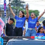 Candidata à reeleição em Marituba, Patrícia Alencar promove carreata histórica com grande adesão popular