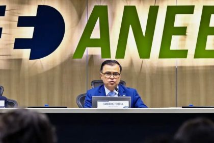 Senadores Lucas e Randolfe convocam ANEEL para esclarecer sobre tarifas de energia no Amapá