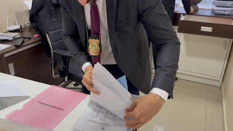 Deputado Rayfran Beirão é alvo da PF em operação que apura esquema de "servidores fantasmas" na Assembleia do Amapá