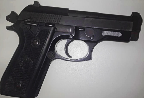 Homem é preso com arma ilegal durante operação da PF que investiga fraudes milionárias em licitações no Amapá