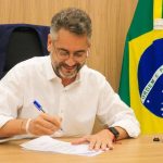 Governador Clécio prorroga concursos da Educação e Polícia Científica por mais dois anos
