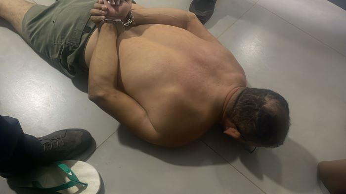 Polícia prende em Brasília acusado de comandar chacina que matou oito pessoas em garimpo no Amapá