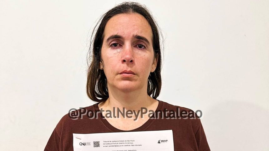 Advogada com 14 mandados de prisão é presa em terminal de passageiros em Santana, AP