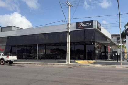 Cliente agredido por seguranças na Lajes Macapá é indenizado após acordo judicial
