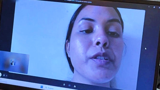 Motorista que atropelou colegas após discussão na faculdade chora e diz estar arrependida