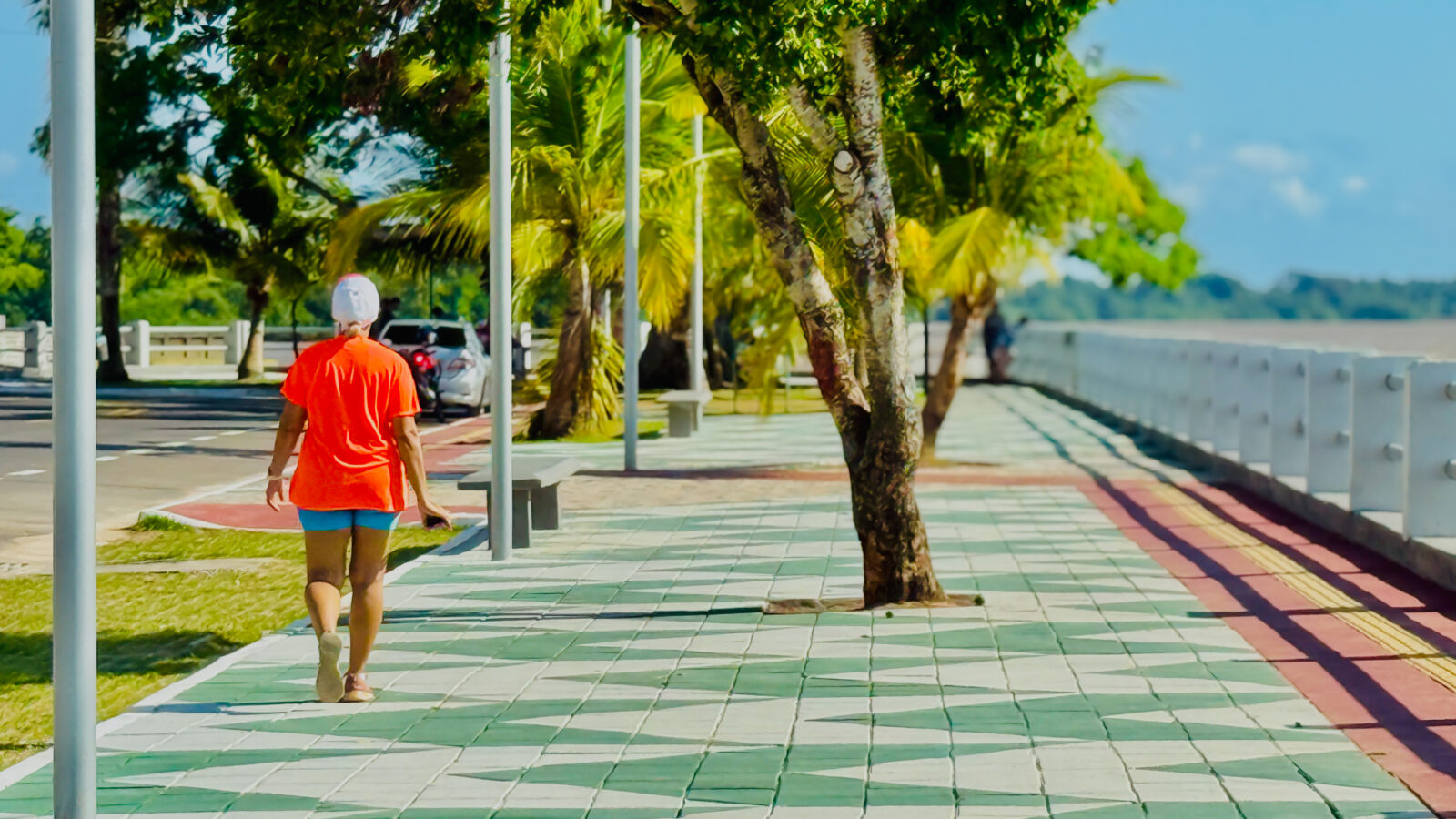 Menos de 24h após inauguração, estátua de "Maguila" é depredada na nova orla do Perpétuo Socorro
