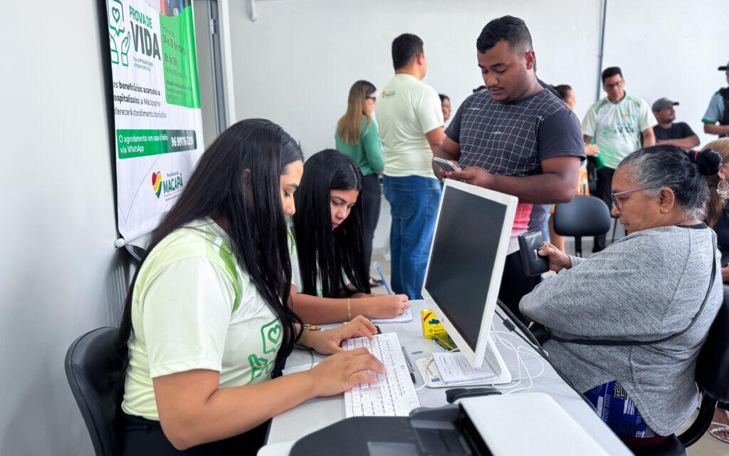 Diretora-presidente da Macapá Previdência faz balanço administrativo e financeiro do órgão 52 Diretora-presidente da Macapá Previdência faz balanço administrativo e financeiro do órgão