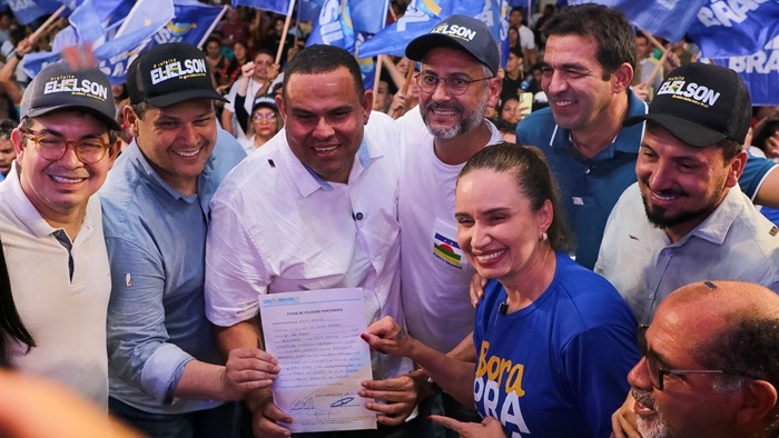 Prefeito de Porto Grande troca MDB por União Brasil e declara apoio à reeleição de Clécio 52 Prefeito de Porto Grande troca MDB por União Brasil e declara apoio à reeleição de Clécio