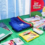 Alunos da rede municipal de ensino de Pedra Branca do Amapari recebem kits escolares e fardamento completo