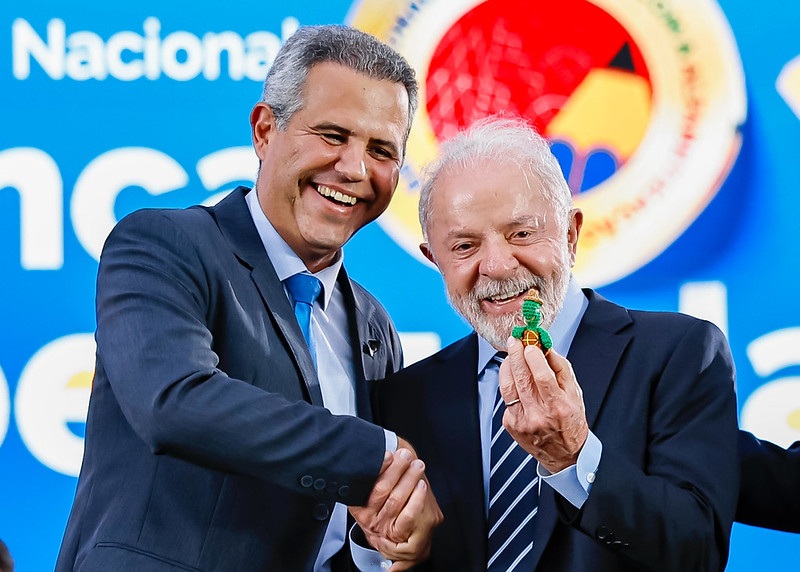 Tartarugalzinho recebe Selo Ouro do Governo Federal e prefeito Bruno Mineiro é premiado por Lula