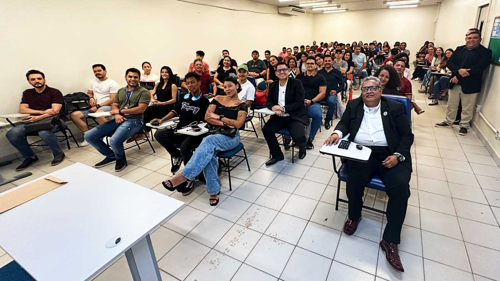 "O estágio obrigatório é a chave para a aprovação na OAB e para a vida", diz advogado durante palestra na Estácio Amapá 54 "O estágio obrigatório é a chave para a aprovação na OAB e para a vida", diz advogado durante palestra na Estácio Amapá