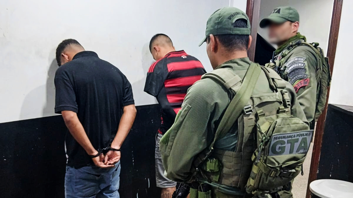 Operação policial prende dois suspeitos com drogas, arma e dinheiro no bairro Pacoval, em Macapá