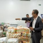 Prefeito Pedro DaLua vistoria depósito da merenda escolar e anuncia regularização do abastecimento em Macapá