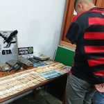 Operação policial prende dois suspeitos com drogas, arma e dinheiro no bairro Pacoval, em Macapá
