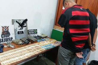 Operação policial prende dois suspeitos com drogas, arma e dinheiro no bairro Pacoval, em Macapá