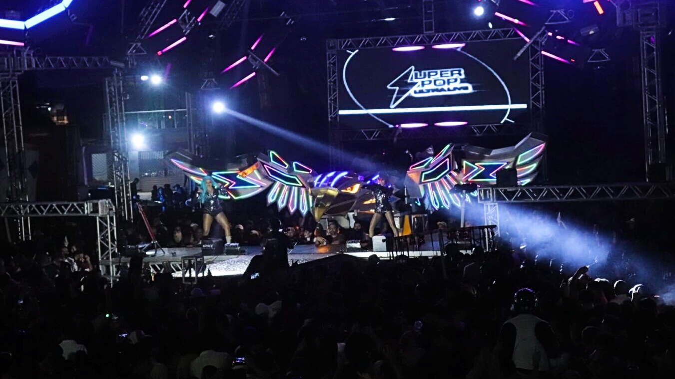 Festival "Rock Doido" leva multidão à Praça Jacy Barata Jucá durante o Macapá Verão 2026