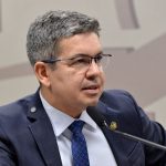 Randolfe comemora autorização do Ibama para perfuração de novos poços de petróleo no Amapá