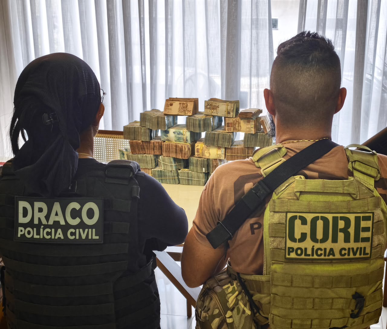 Operação "Testa de Ferro" bloqueia quase R$ 5 milhões e prende dois homens por lavagem de dinheiro em Macapá 53 Operação "Testa de Ferro" bloqueia quase R$ 5 milhões e prende dois homens por lavagem de dinheiro em Macapá