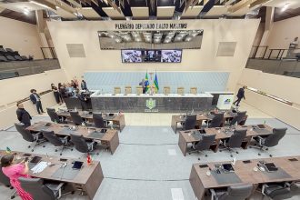 Nove estreantes chegam a ALAP com perfis que vão de herdeiros políticos a empresários e policial penal
