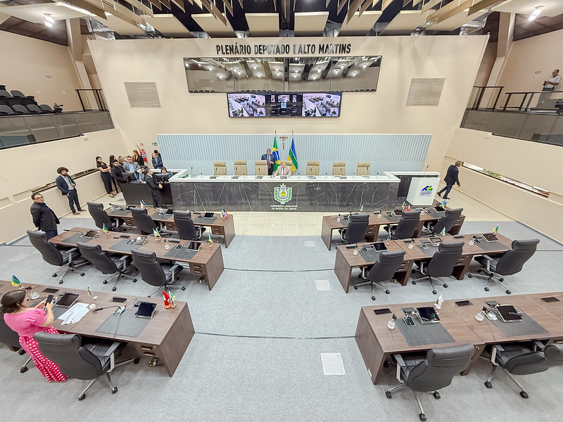 Nove estreantes chegam a ALAP com perfis que vão de herdeiros políticos a empresários e policial penal